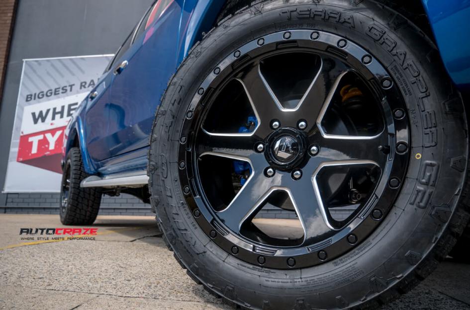 MITSUBISHI TRITON RIPPER GLOSS BLACK MILLED ACCENTS